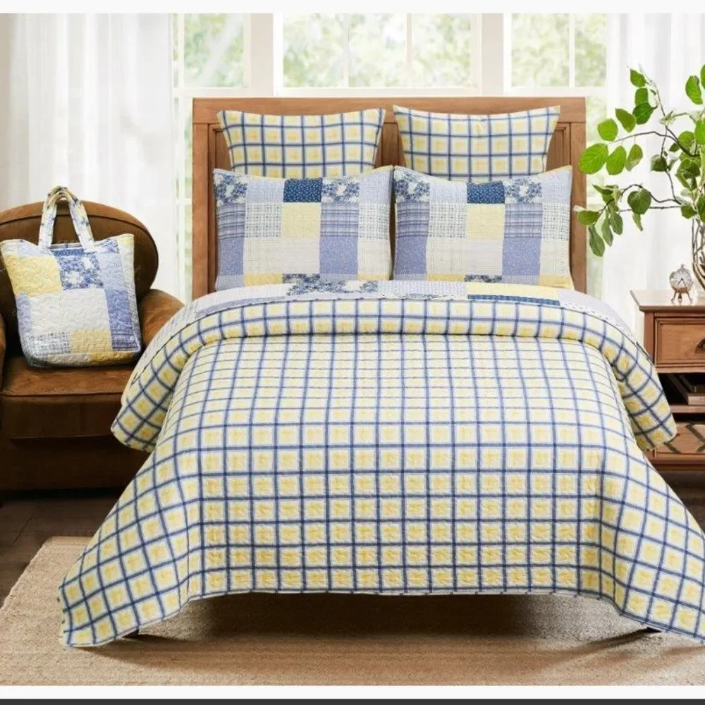 Farmhouse Blue Garden Printed Patchwork Floral Reversible Queen Quilt Set